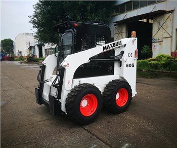 Smykem řízený nakladač Sweeper